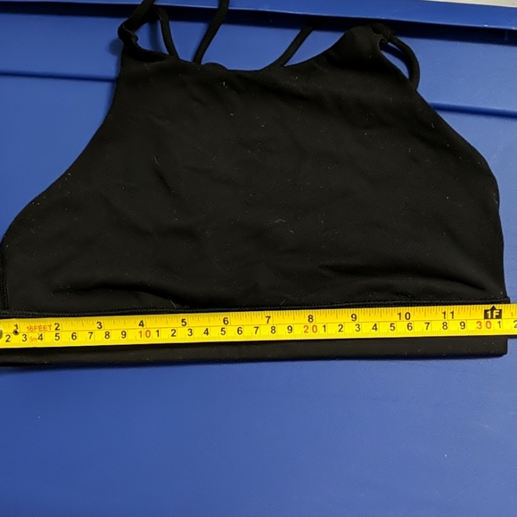 Lululemon/ Under Armour lot sports bras - Picture 8 of 10